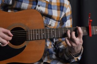 Acoustic Guitar Capo
